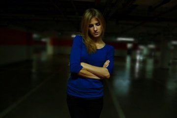 Jak zyskać pewność siebie. Pozycja słabości - takiej nie przyjmuj!